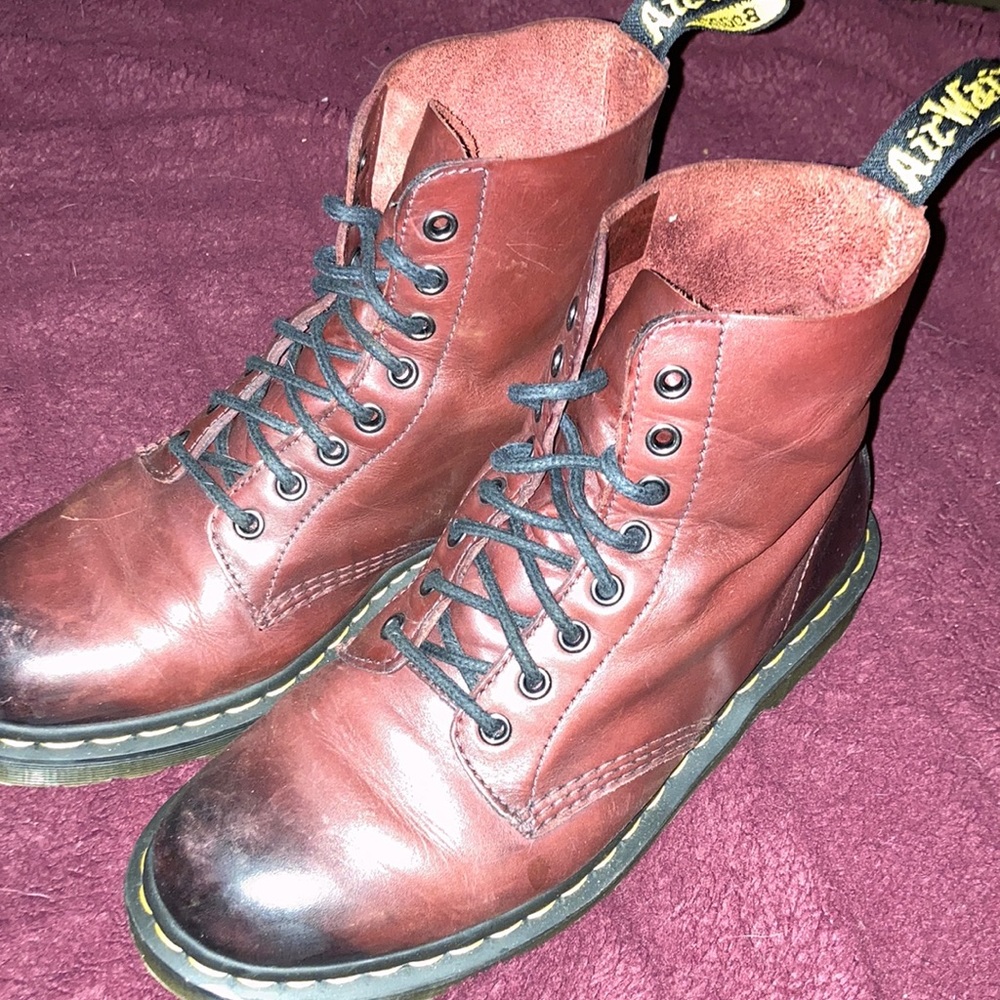 Doc Martens 1460 pascal leather red and black.